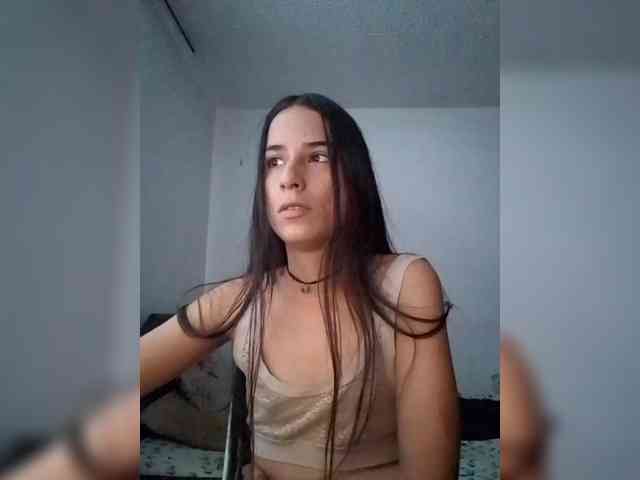 Dannali22 webcam