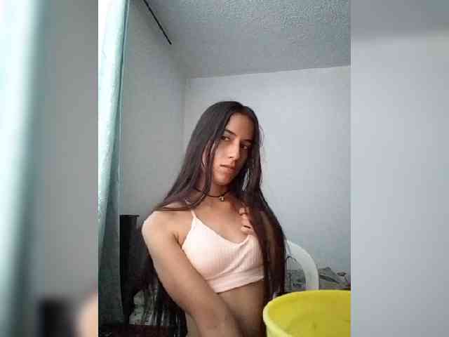 Dannali22 webcam