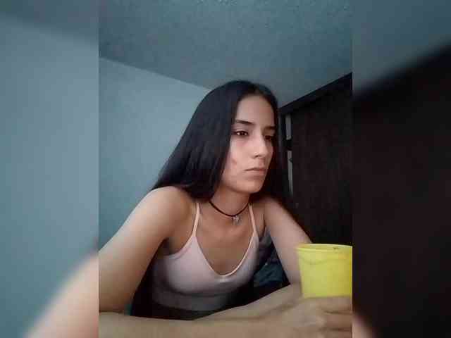 Dannali22 webcam