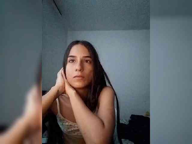 Dannali22 webcam