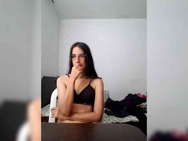 Dannali22 webcam