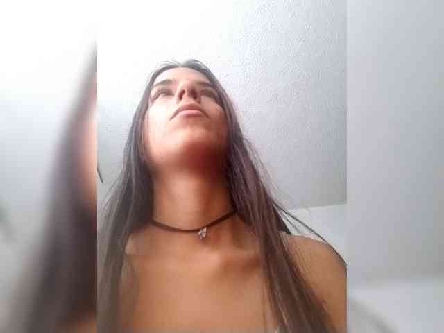 Dannali22 webcam