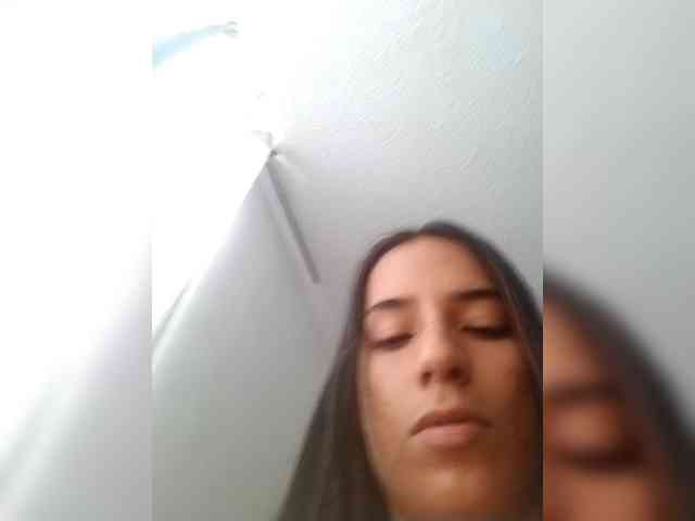 Dannali22 webcam
