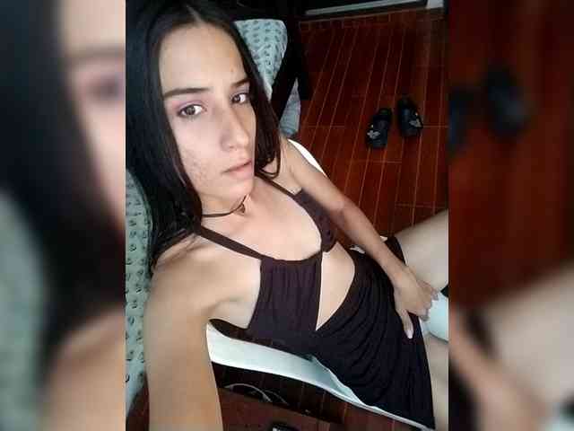 Dannali22 webcam