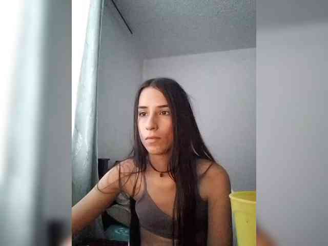 Dannali22 webcam