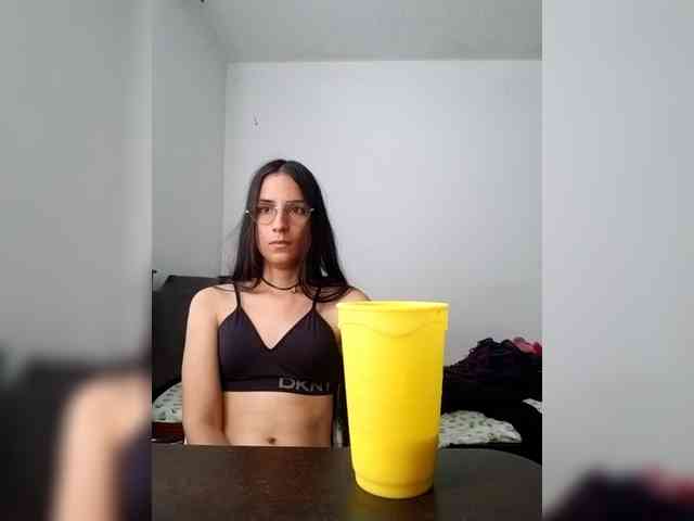 Dannali22 webcam