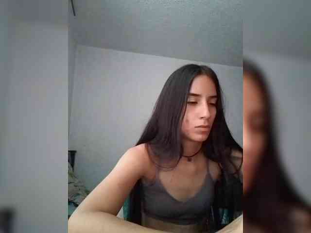 Dannali22 webcam