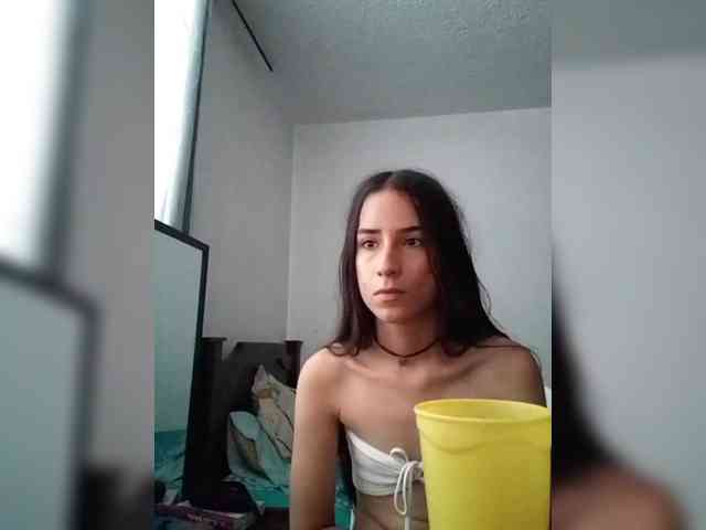 Dannali22 webcam