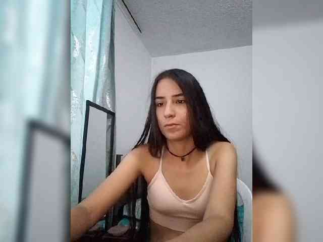 Dannali22 webcam