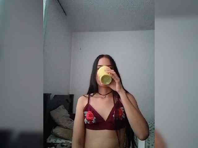 Dannali22 webcam