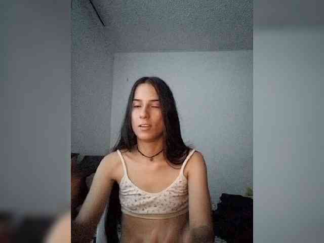 Dannali22 webcam
