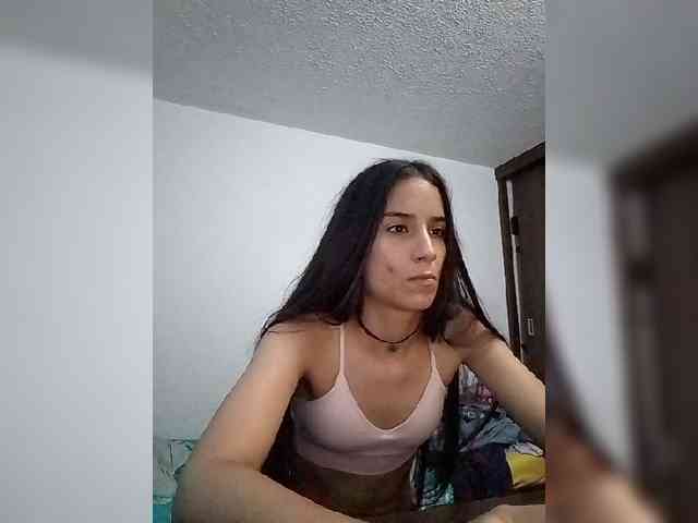 Dannali22 webcam