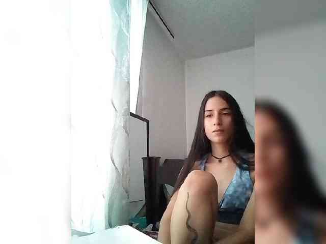 Dannali22 webcam