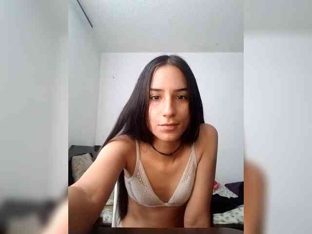 Dannali22 webcam