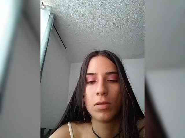 Dannali22 webcam