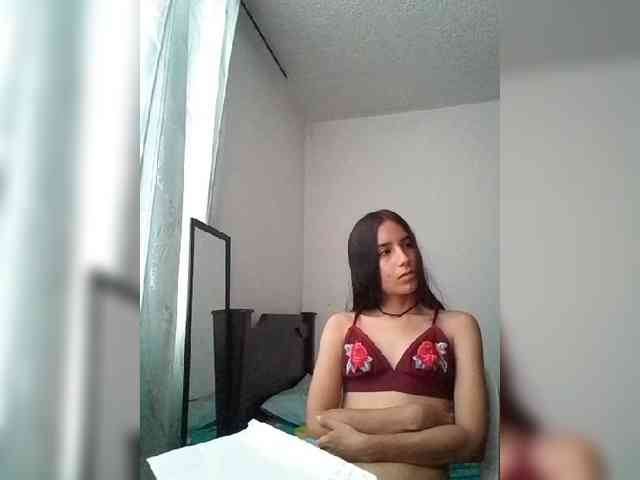 Dannali22 webcam