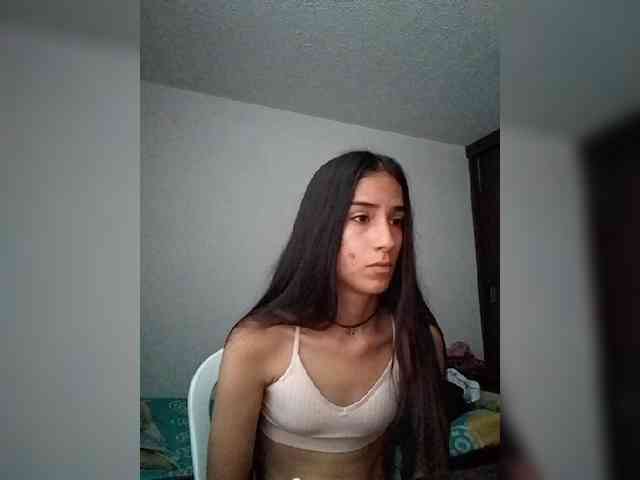 Dannali22 webcam