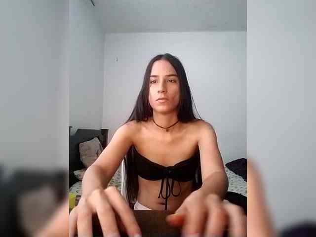 Dannali22 webcam