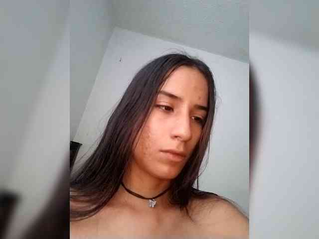 Dannali22 webcam