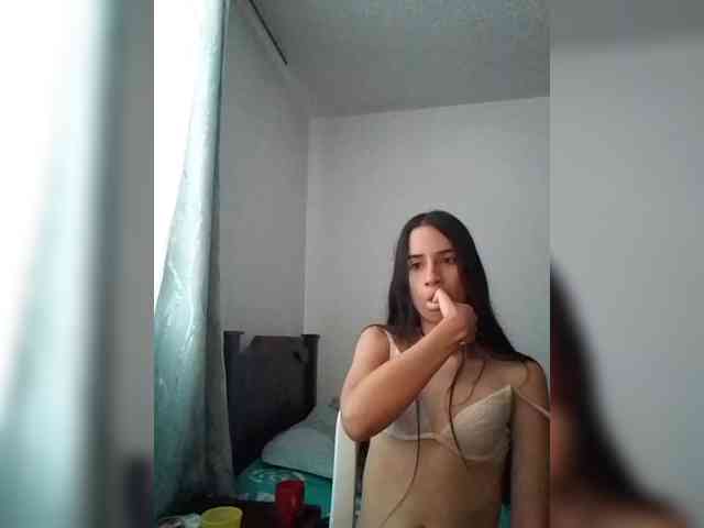 Dannali22 webcam