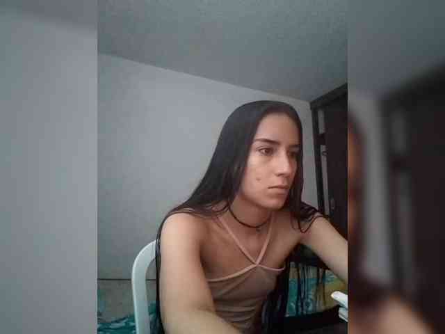 Dannali22 webcam