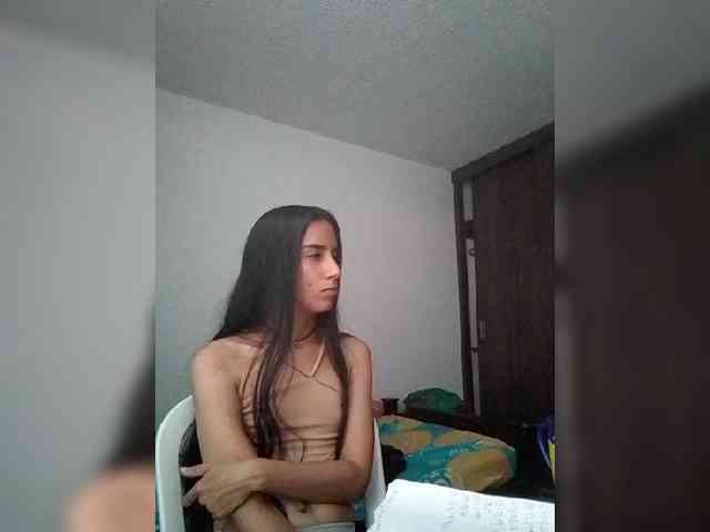 Dannali22 webcam
