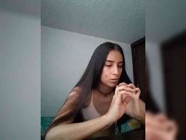 Dannali22 webcam