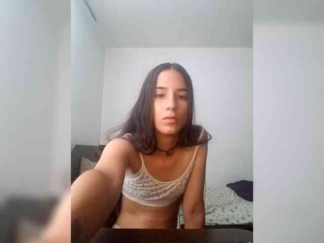 Dannali22 webcam