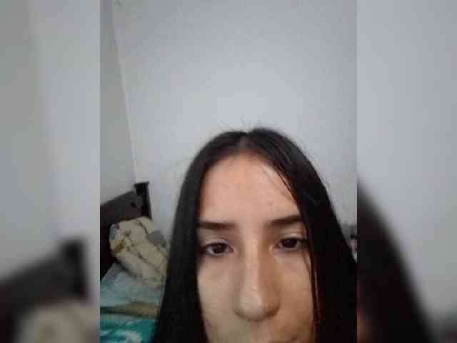 Dannali22 webcam