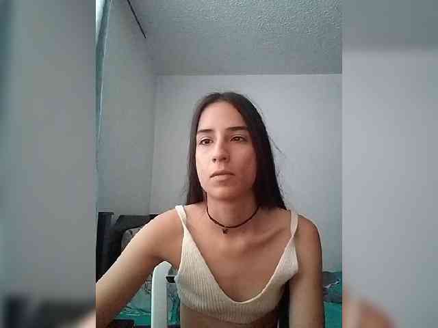 Dannali22 webcam