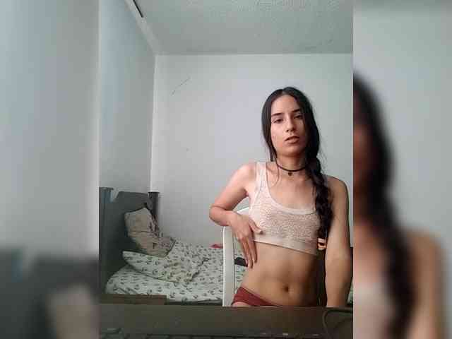 Dannali22 webcam
