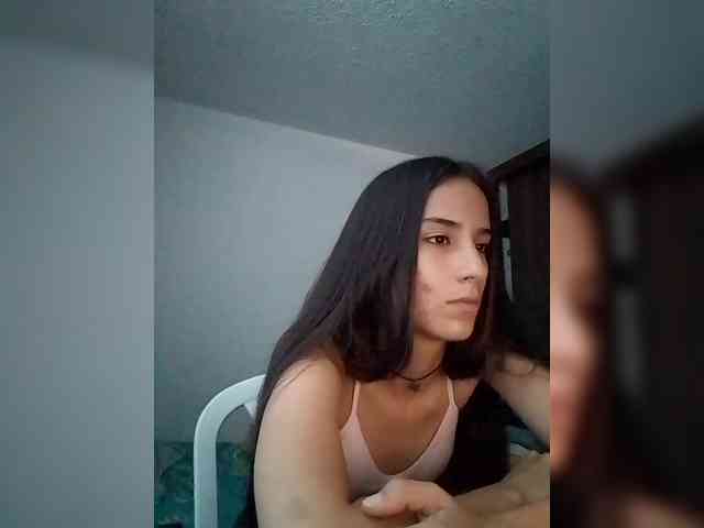 Dannali22 webcam