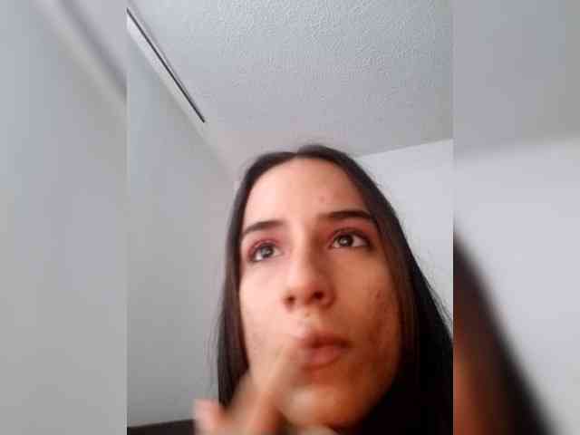Dannali22 webcam