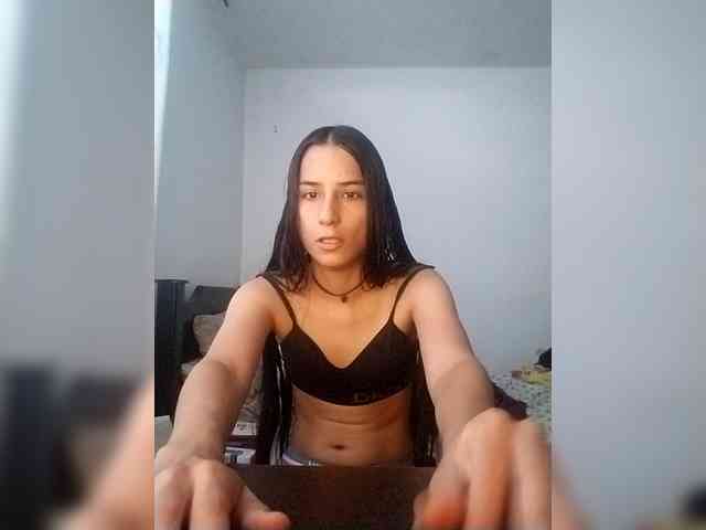 Dannali22 webcam