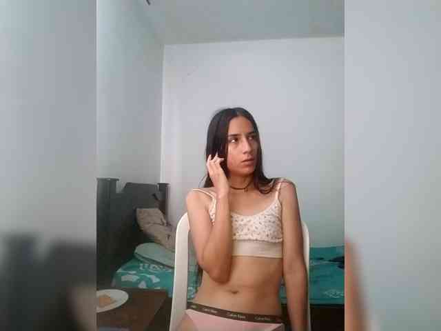 Dannali22 webcam