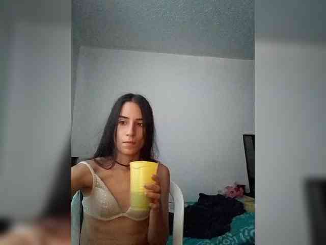 Dannali22 webcam
