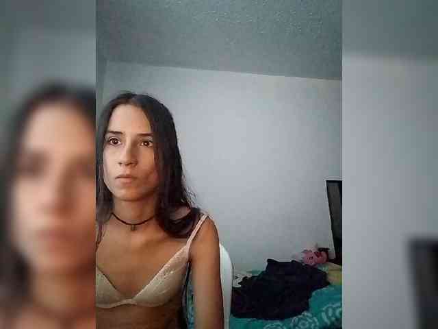 Dannali22 webcam