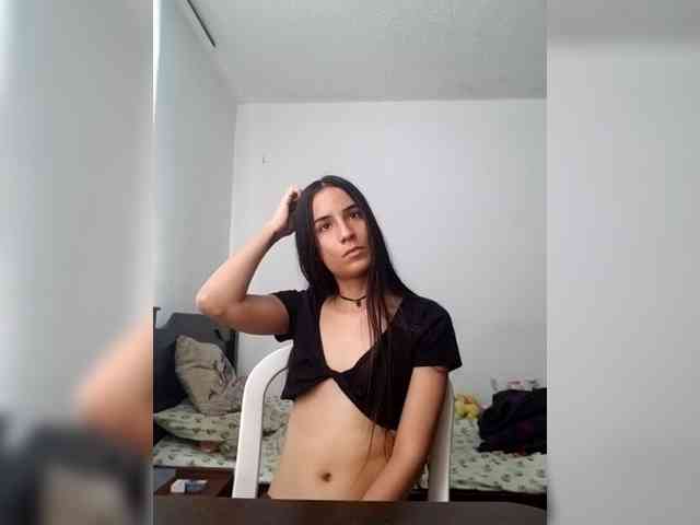 Dannali22 webcam