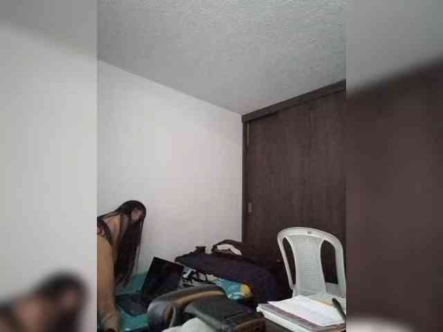 Dannali22 webcam