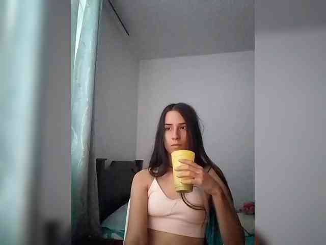 Dannali22 webcam