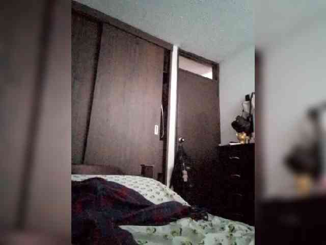 Dannali22 webcam
