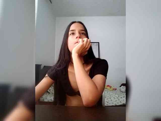 Dannali22 webcam