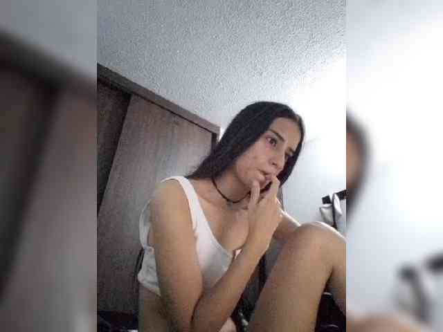 Dannali22 webcam