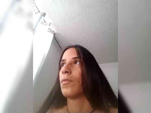 Dannali22 webcam