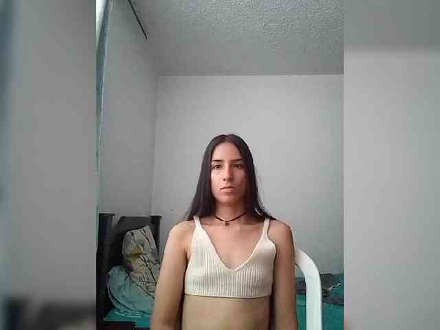Dannali22 webcam
