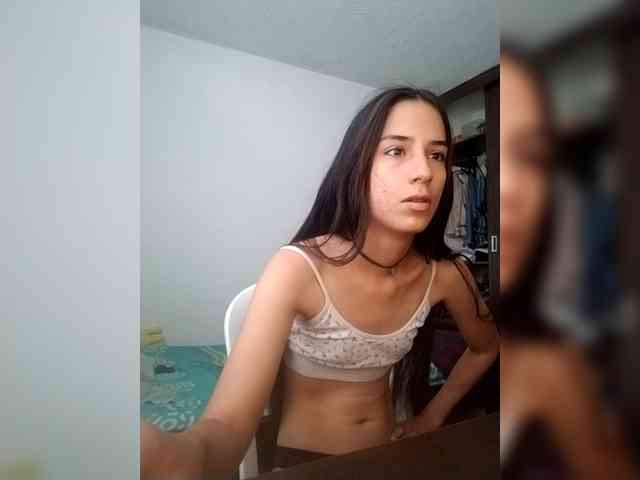 Dannali22 webcam