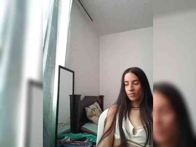 Dannali22 webcam