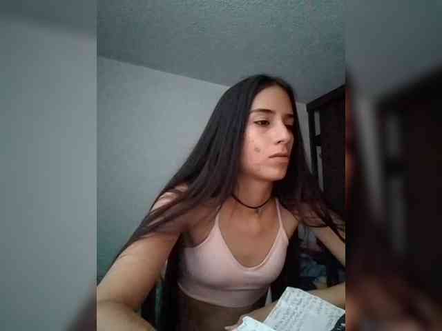 Dannali22 webcam