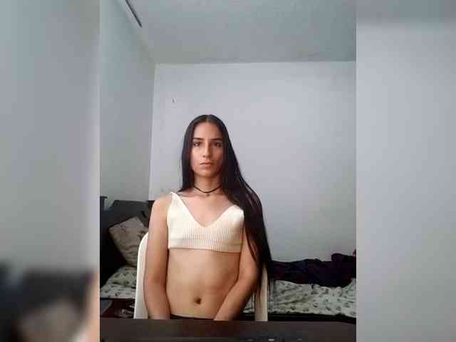 Dannali22 webcam
