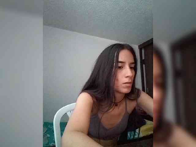Dannali22 webcam